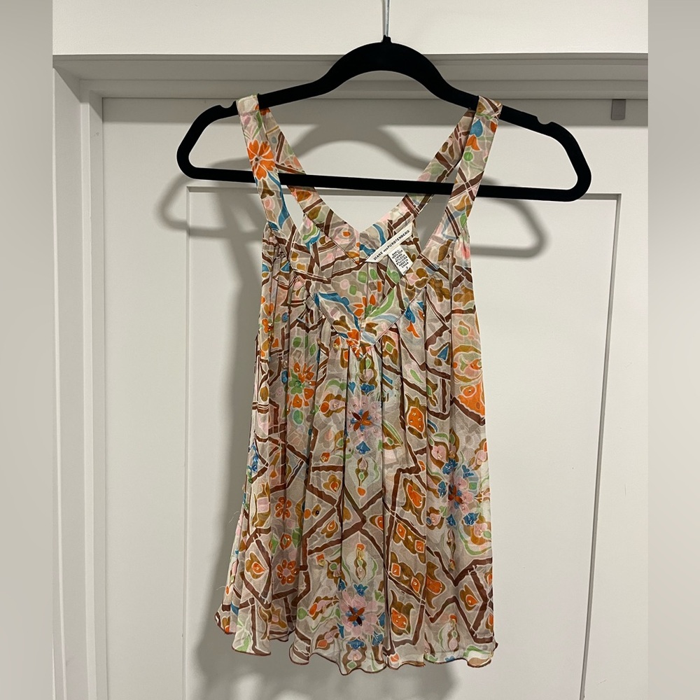 Diane von Furstenberg silk top, Size 2 - Picture 2 of 5